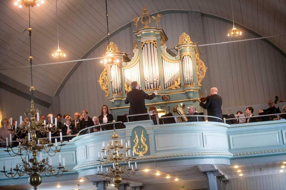 Orkester på orgelläktaren i Replot kyrka